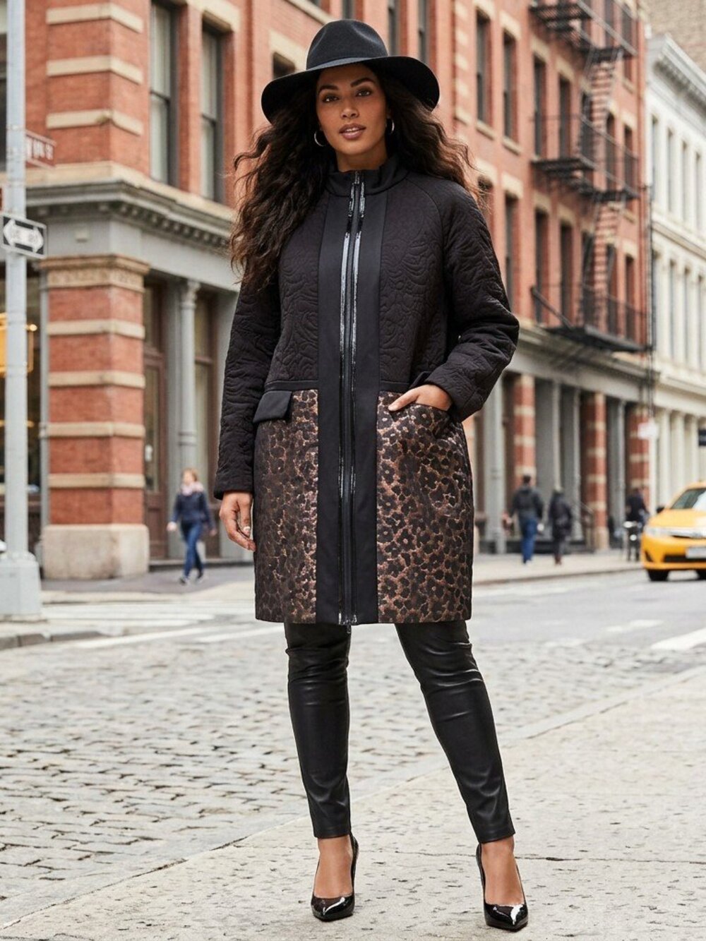 Unique Quilted Metalic design Rachel Roy Coat Size Large